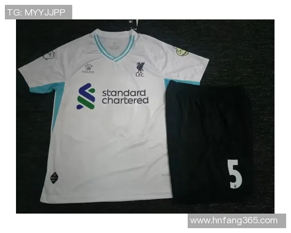 明星与足球明星球衣的设计风格与文化内涵的深度解析 明星与足球明星球衣的设计风格与文化内涵的深度解析